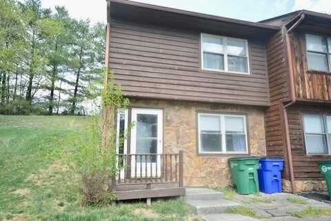 2590 Townhouse DR SE, Christiansburg, VA 24073