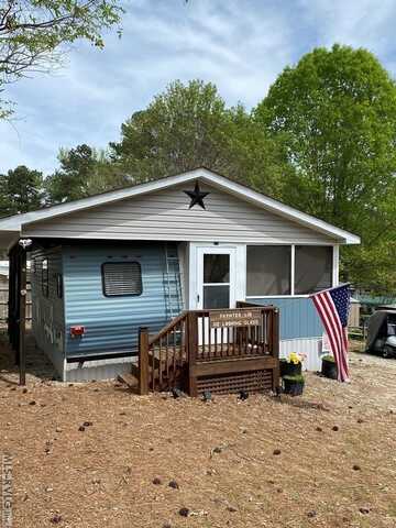 112 Looking Glass Trl, Bracey, VA 23919