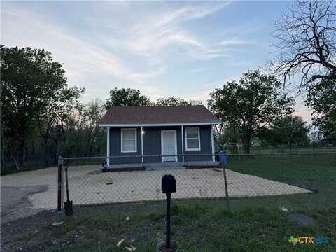1706 N Guadalupe Street, Seguin, TX 78155