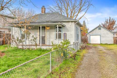 412 Laurel Street, Medford, OR 97501