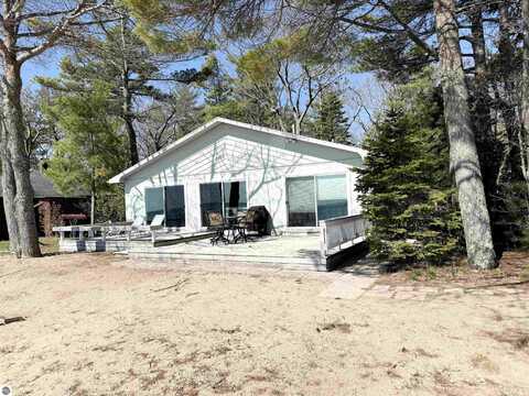 4163 S US-23, Greenbush, MI 48738