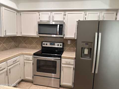 6655 N Canyon Crest Drive, Tucson, AZ 85750