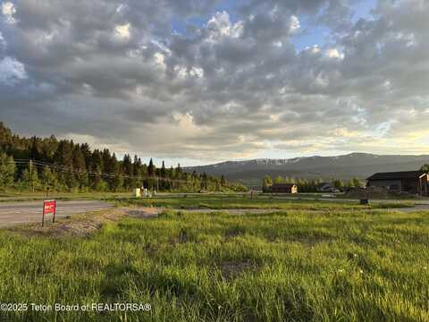 270 RIVER Circle, Alpine, WY 83128