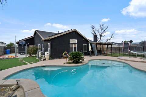 912 Apple Avenue, Lemoore, CA 93245