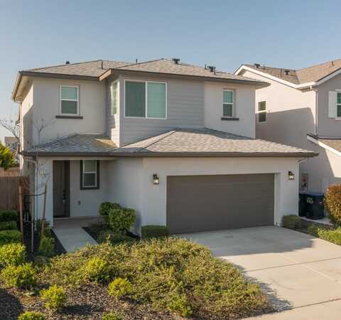 1005 W Sedona Avenue, Visalia, CA 93291
