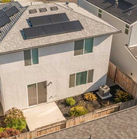 1005 W Sedona Avenue, Visalia, CA 93291