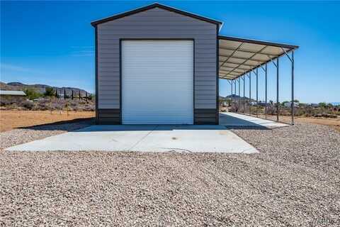 3592 N Bouse Road, Golden Valley, AZ 86413