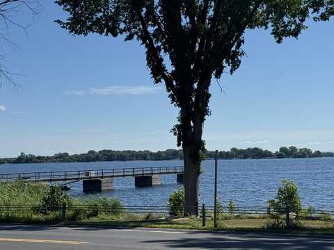 3 Edgewater Drive, Rouses Point, NY 12979