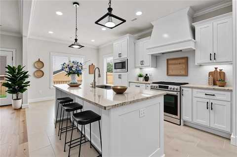 2201 Salmon ST, Pea Ridge, AR 72751