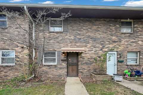 2370 S Woodbrook Circle, Columbus, OH 43223