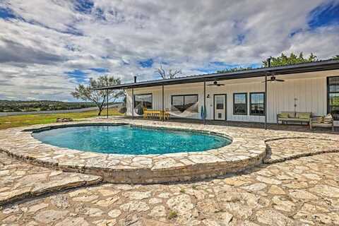 2363 Usener Rd, Fredericksburg, TX 78624