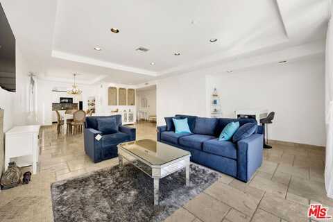11952 Montana Ave, Los Angeles, CA 90049