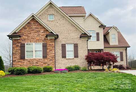 641 Weyburn Drive NW, Concord, NC 28027