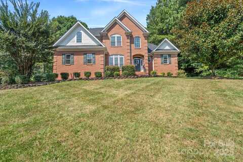 255 Honeysuckle Creek Loop, Mooresville, NC 28117