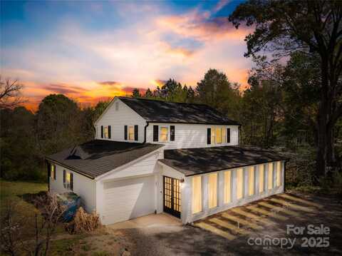 4375 Creek Avenue, Midland, NC 28107