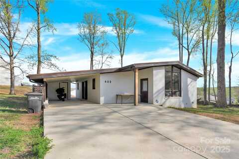 403 Greenbriar Road S, Statesville, NC 28625