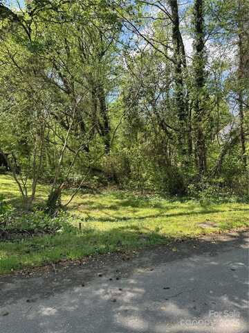 6624 Tracy Avenue, Charlotte, NC 28214
