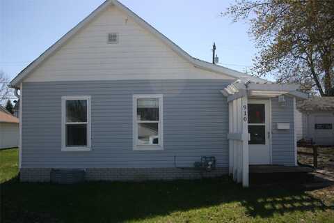 910 E Marion Street, Knoxville, IA 50138