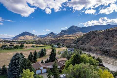1077 US Highway 89 S, Gardiner, MT 59030