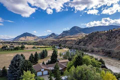 1077 US Highway 89 S, Gardiner, MT 59030