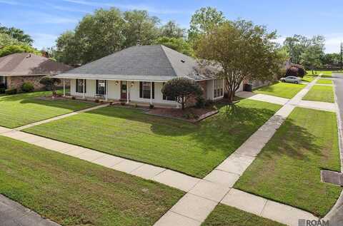 5316 Foxridge Dr, Baton Rouge, LA 70817