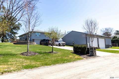 8129 Fort Street, Omaha, NE 68134