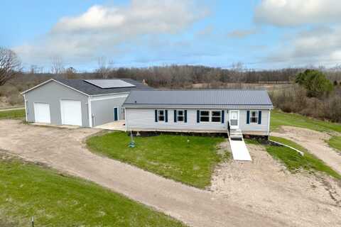 37161 39th Avenue, Paw Paw, MI 49079