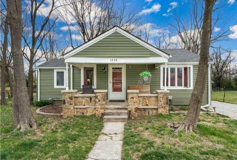 1536 N Hillcrest Avenue, Springfield, MO 65802