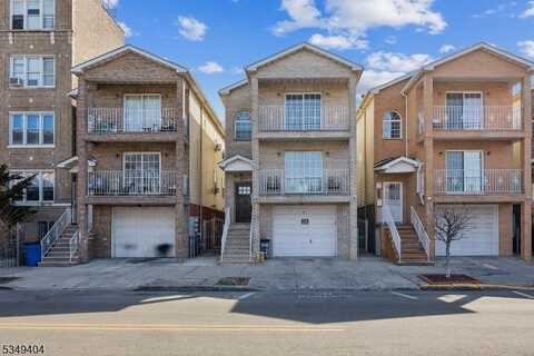 708 Ocean Ave, Jersey City, NJ 07305