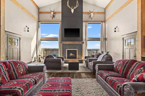 520 Valley View Drive, Lenore, ID 83541