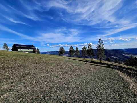 520 Valley View Drive, Lenore, ID 83541