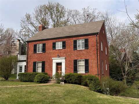 8151 Stanford Court, University City, MO 63130