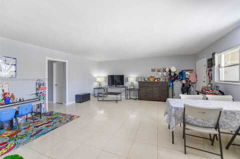 11930 NE 19th Dr, North Miami, FL 33181