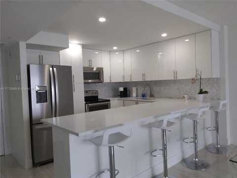 5701 Collins Ave, Miami Beach, FL 33140