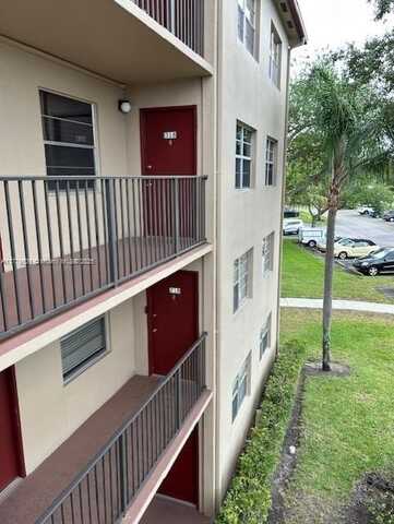 13455 SW 9th Ct, Pembroke Pines, FL 33027
