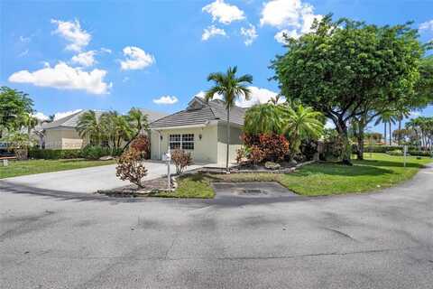 9946 NW 49th Ter, Doral, FL 33178