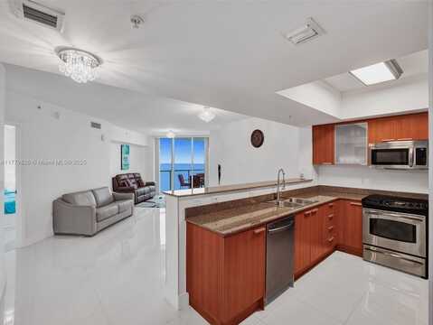 16699 Collins Ave, Sunny Isles Beach, FL 33160
