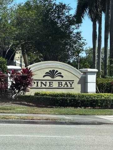 5447 NW 90th Ter, Sunrise, FL 33351