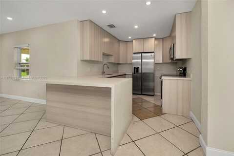 411 NE 58th Ct, Oakland Park, FL 33334