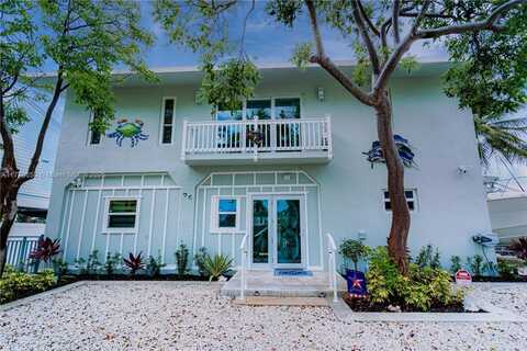 25 N Blackwater Ln, Key Largo, FL 33037