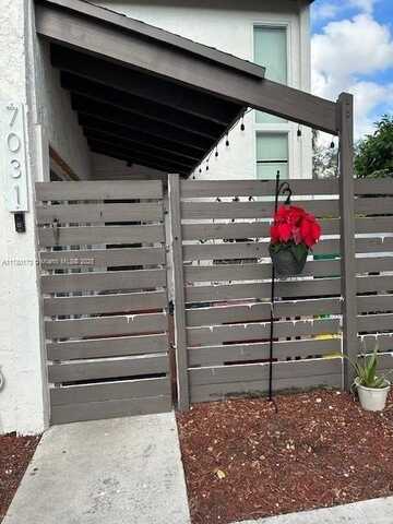 7031 SW 111th Pl, Miami, FL 33173