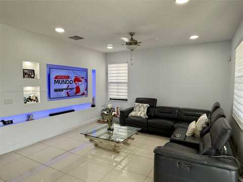 10060 NW 86th Ter, Doral, FL 33178