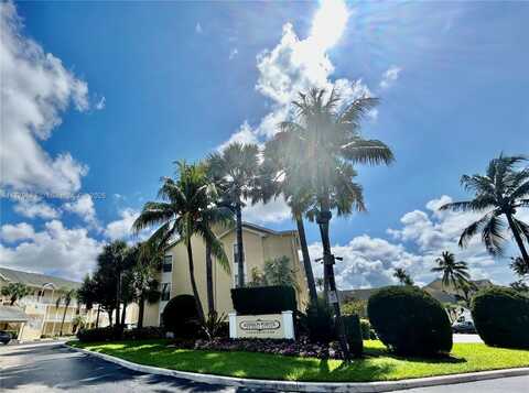 6331 La Costa Dr, Boca Raton, FL 33433