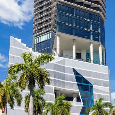 398 NE 5th St, Miami, FL 33132