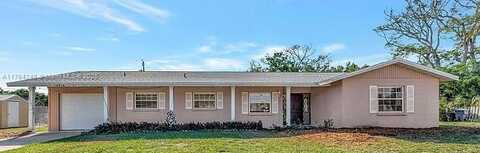 2916 Woodcrest Dr, Sarasota, FL 34239