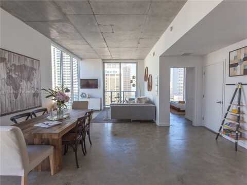 151 SE 1st St, Miami, FL 33131