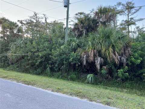 2521 NE 20th Avenue, Naples, FL 34120