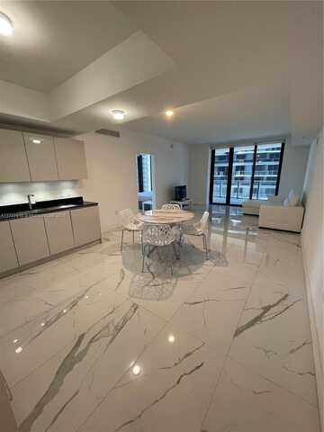 1010 Brickell Ave, Miami, FL 33131