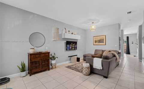 2551 SE 16th Ter, Homestead, FL 33035