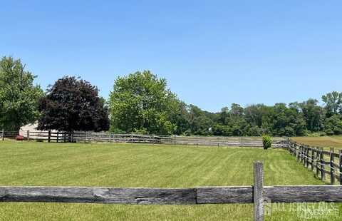 55 Davidson Mill Road, Brunswick Gardens, NJ 08902